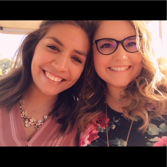 Meet your Posher, Chloe - Picture 3 of 3